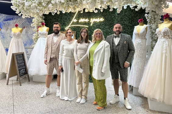 Team von La vera sposa im Store